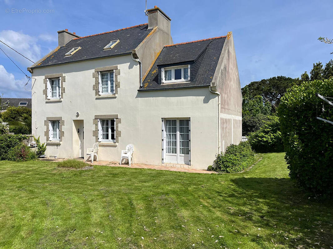 Maison à PLOUGUERNEAU