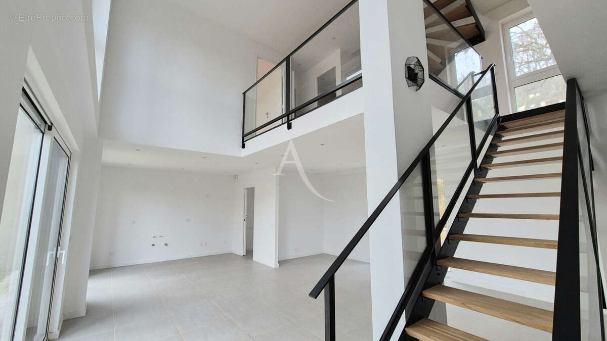 Maison à BURES-SUR-YVETTE