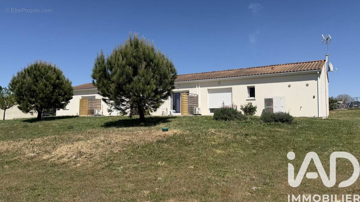 Photo 1 - Maison à JONZAC