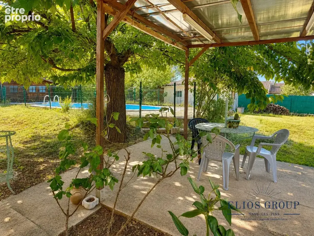 Photo Maison à Saint-Maximin-La-Sainte-Baume au prix de 385 000€