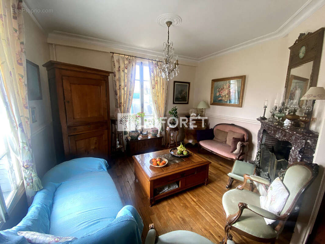 Maison à HARDRICOURT