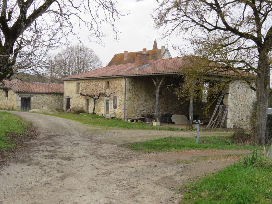 Maison à AIGUILLON