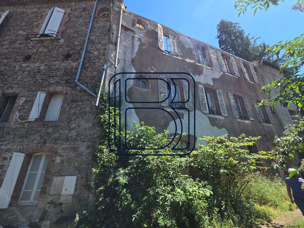 Maison 130 m² à Saint-Gervais-Sous-Meymont  - photo 6