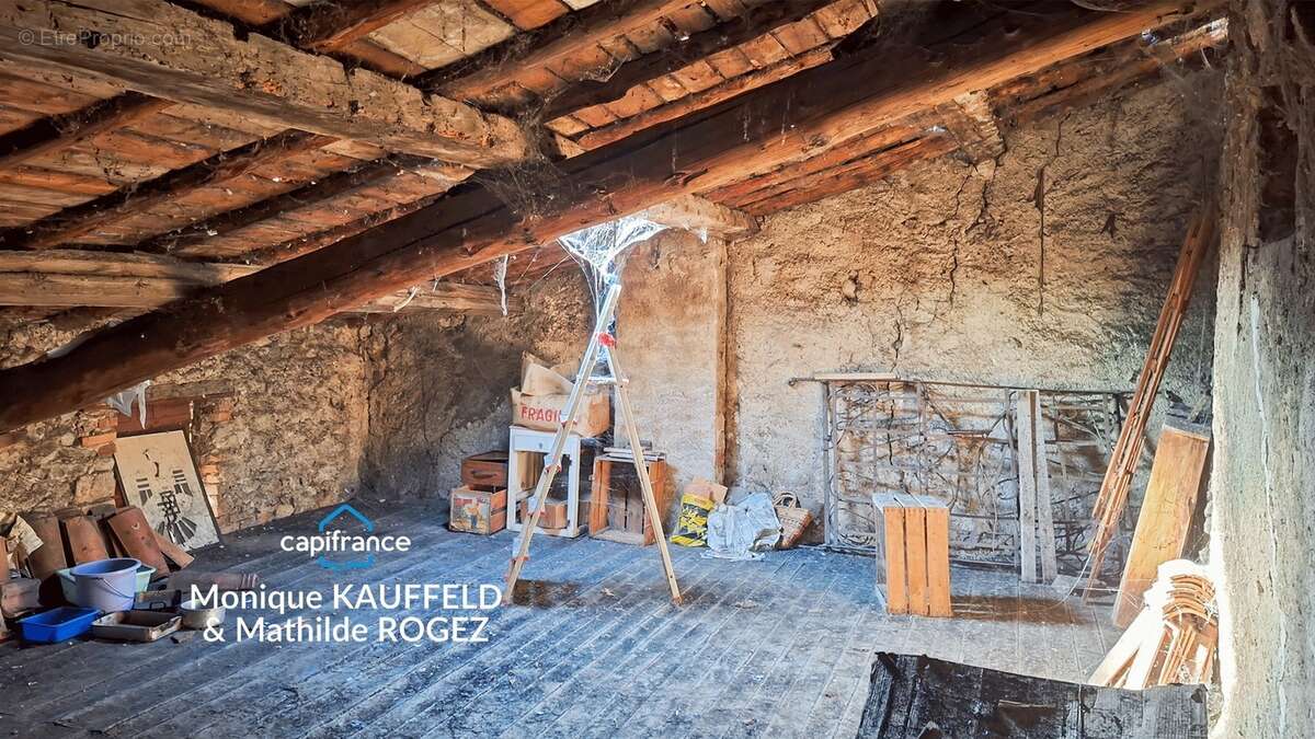 Immeuble de rapport à vendre COURPIERE (63) - photo 18