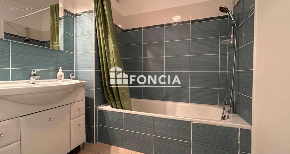 Appartement à ANGRESSE