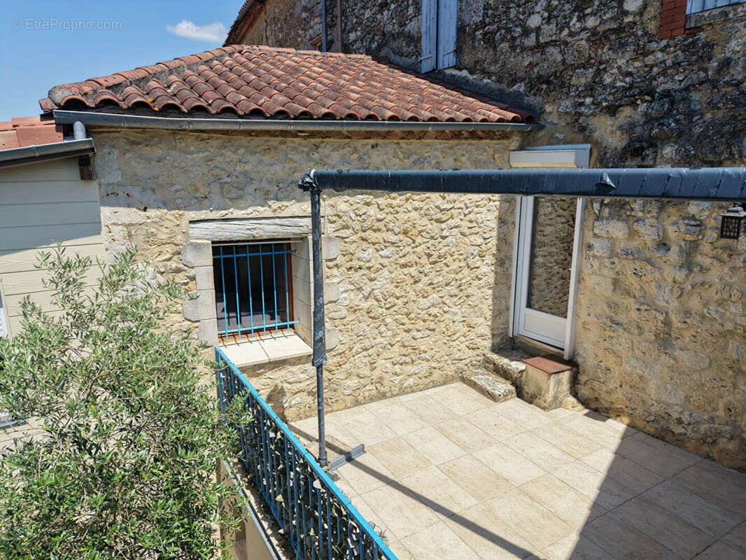 A Vendre Maison de ville en pierre de 136 m² avec jardin au coeur de Gondrin - photo 20