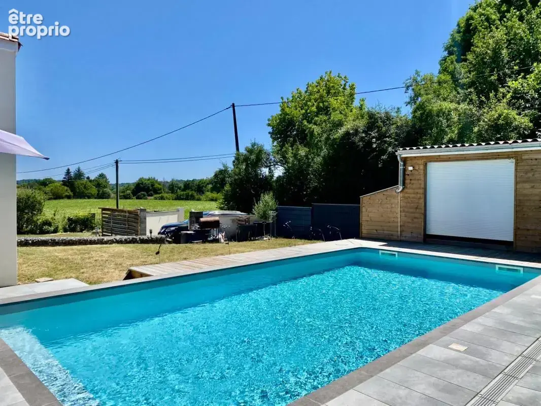 Maison familiale 4 chambres, avec piscine, dépendance, et vue dégagée - photo 13