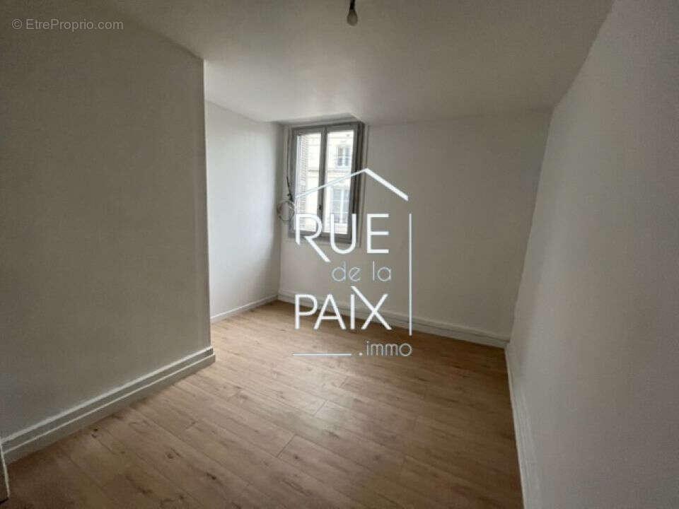 Maison à LENCLOITRE