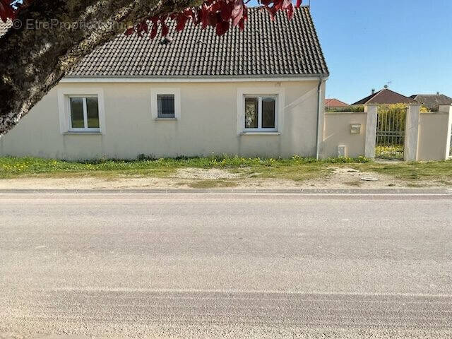 Maison à SAVIERES