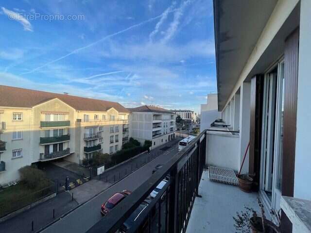 Appartement à LE BLANC-MESNIL