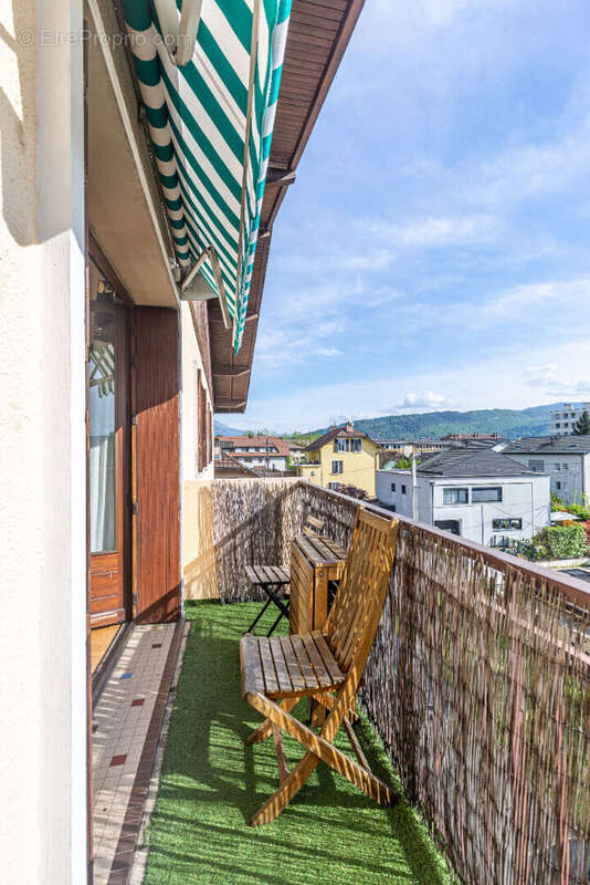 Agence immobiliere laforet - exclusivite - "acacia" - annecy - appartement t2 de 45,66m² - balcon - cave - usage place - dernier - photo 4