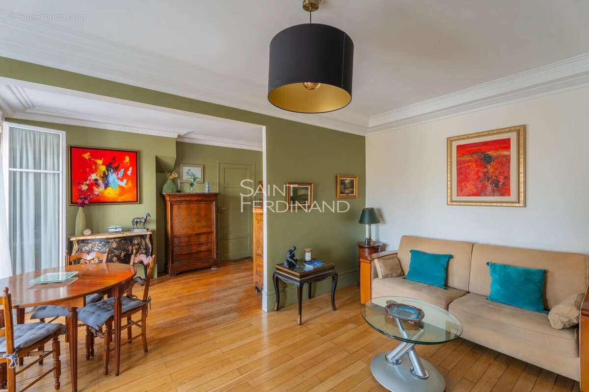 Appartement à PARIS-15E