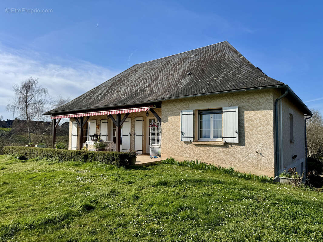 Maison à VARS-SUR-ROSEIX