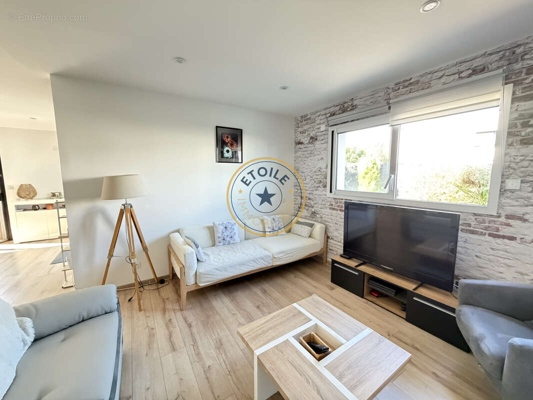 Montreuil-Juigné : maison T5 avec piscine à vendre - photo 4