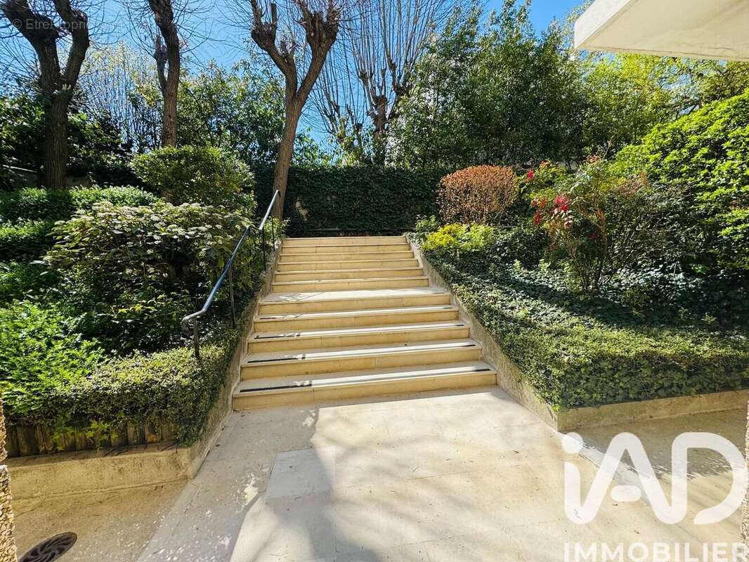 Photo 2 - Appartement à NOGENT-SUR-MARNE