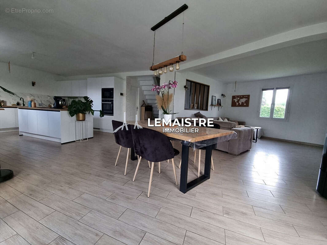 Maison à BENOUVILLE