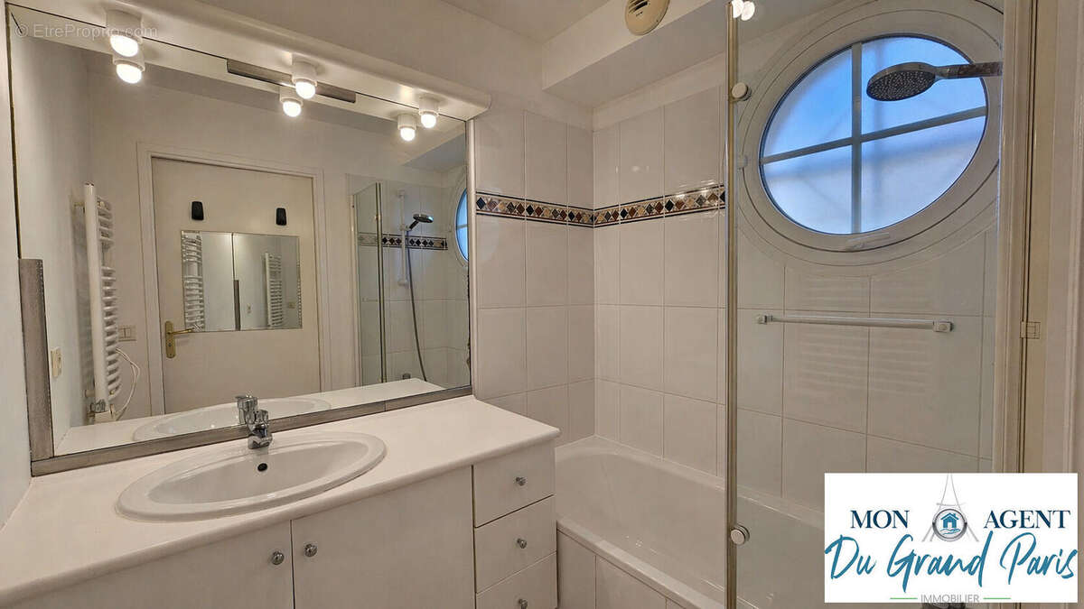 Appartement à MAGNY-LES-HAMEAUX