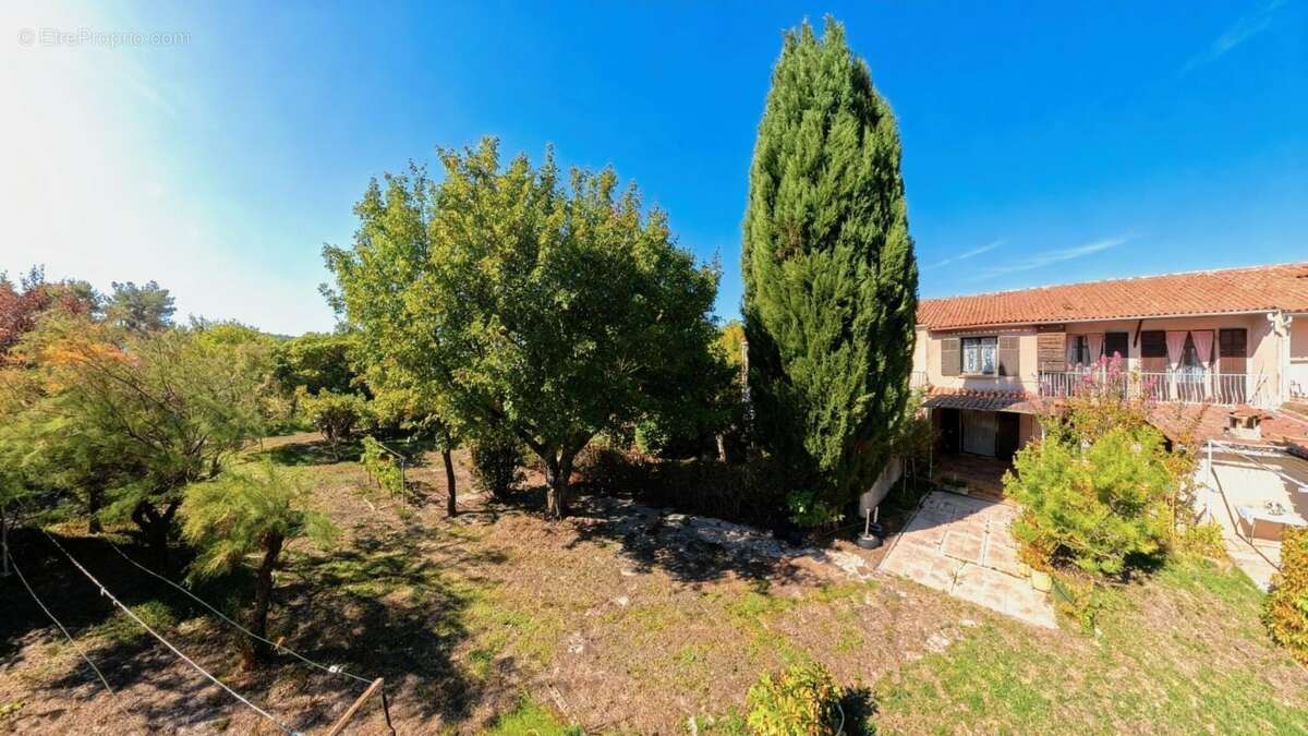 Maison à BOUC-BEL-AIR