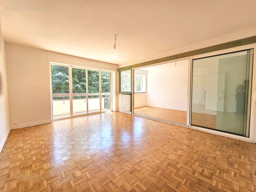 Appartement à IVRY-SUR-SEINE