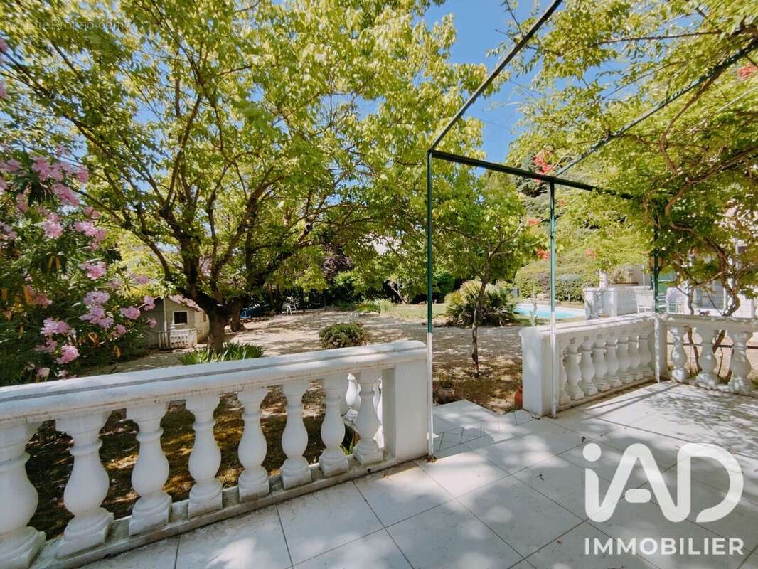 Photo 6 - Maison à LA TOUR-D'AIGUES