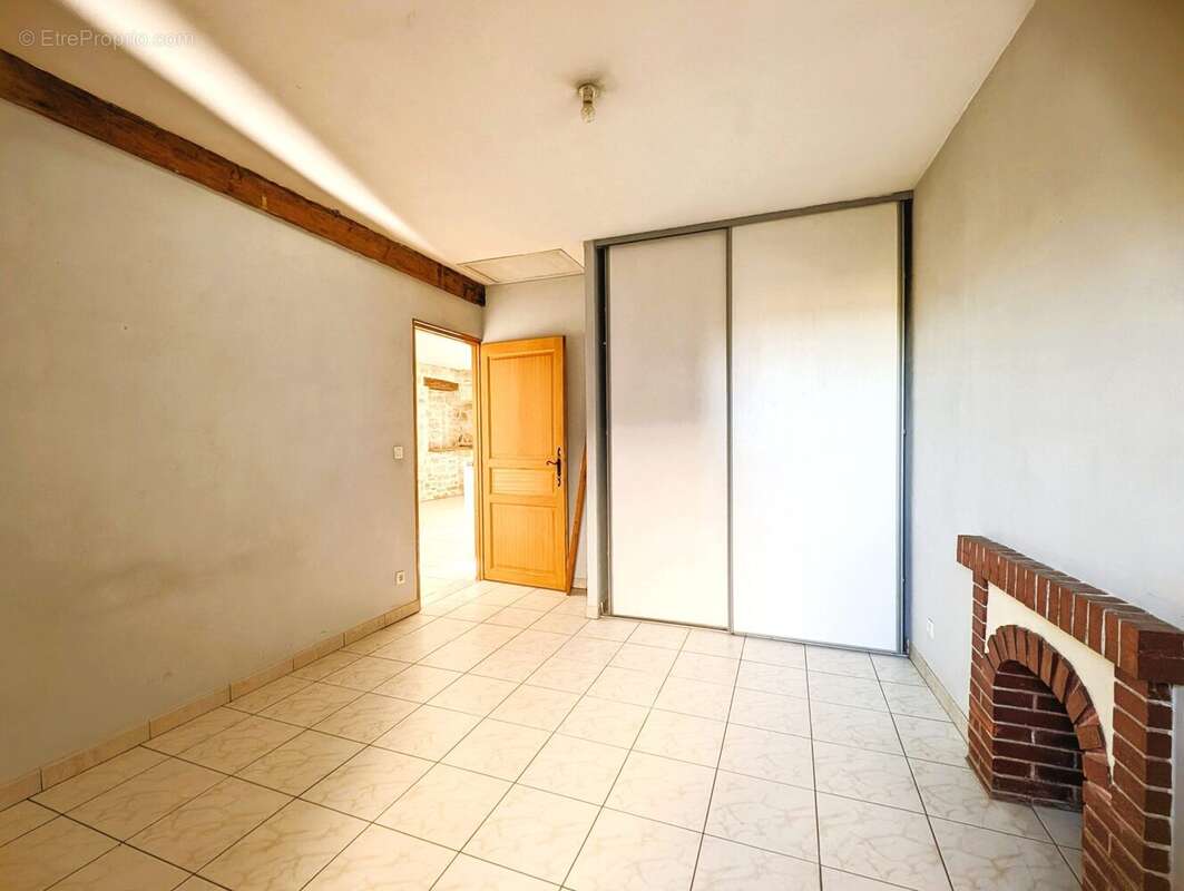 Chambre 1 - Maison à MONTAYRAL