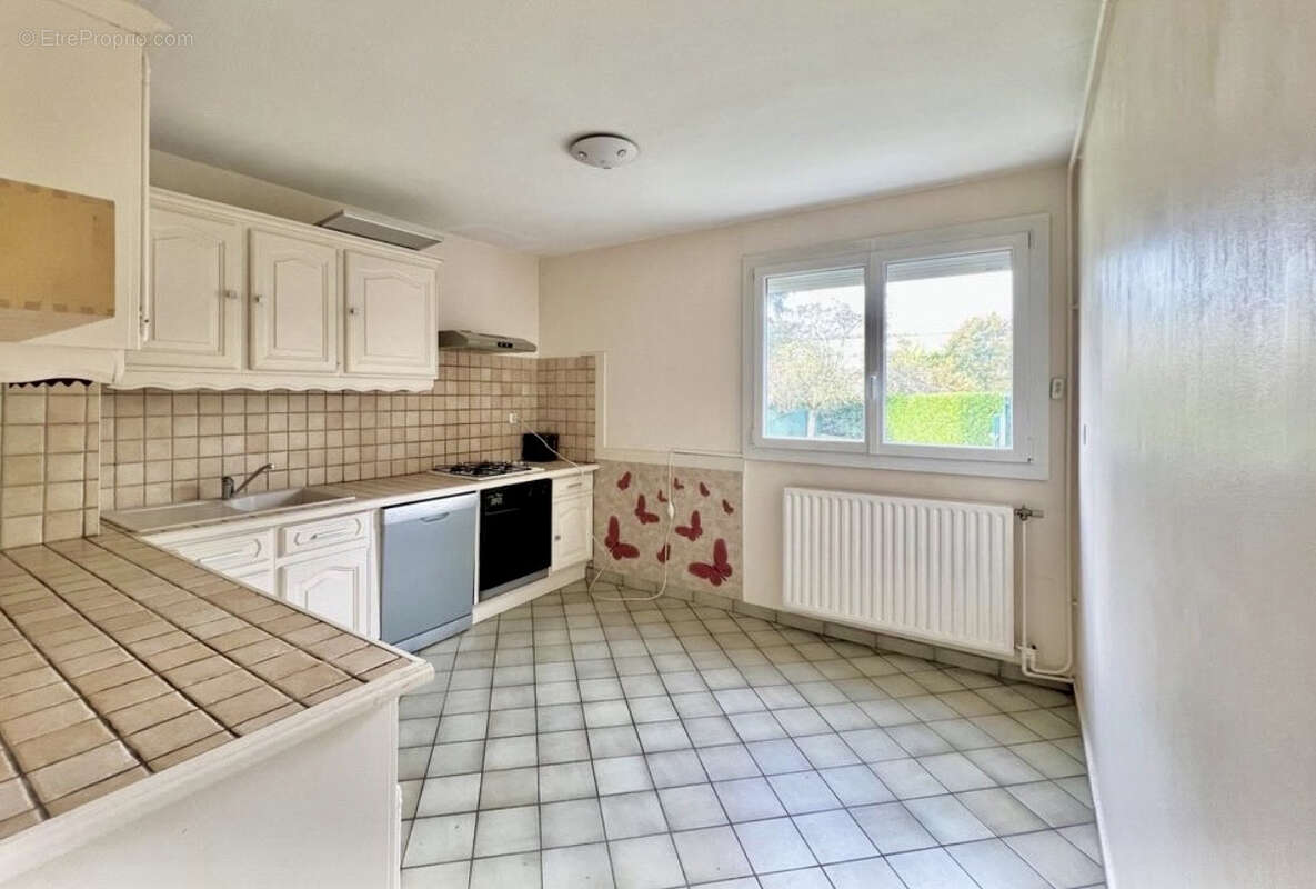 Appartement à DECINES-CHARPIEU