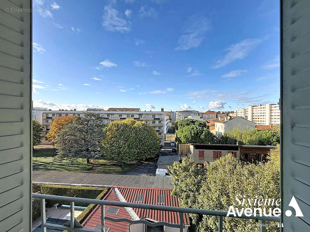 Appartement à LYON-8E