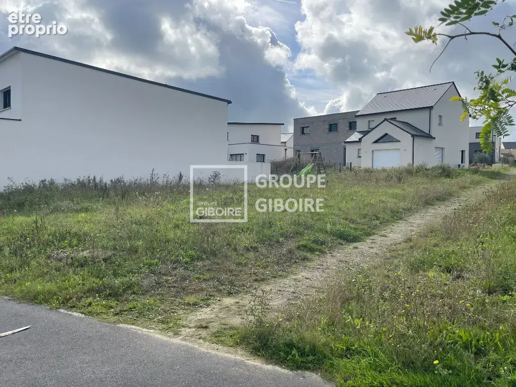 A VENDRE - Agence GIBOIRE - en EXCLUSIVITÉ - Terrain à bâtir de 347 m² - BOURGBARRÉ - Rennes métropole - photo 3