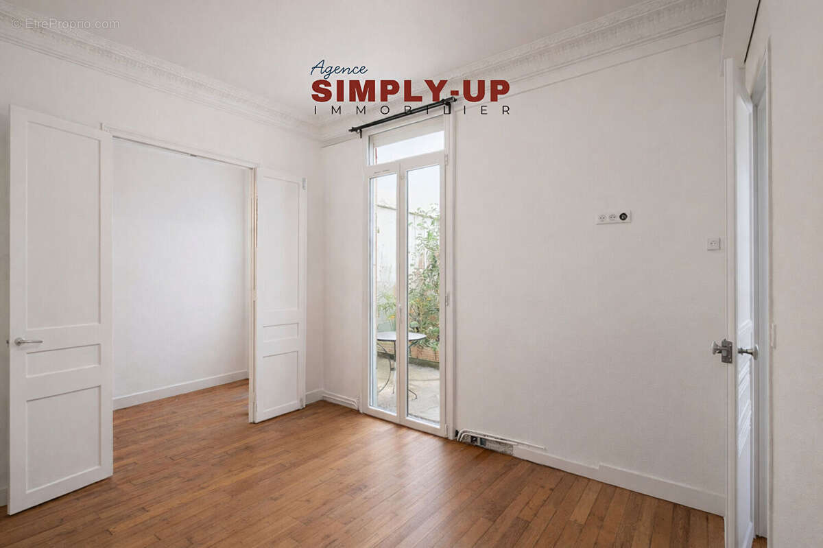 Appartement à NEUILLY-SUR-SEINE
