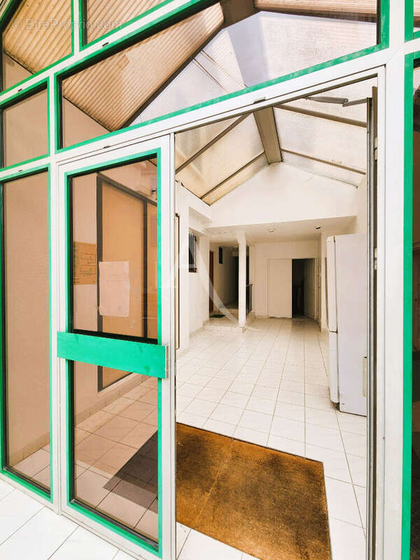 Appartement à SAULX-LES-CHARTREUX