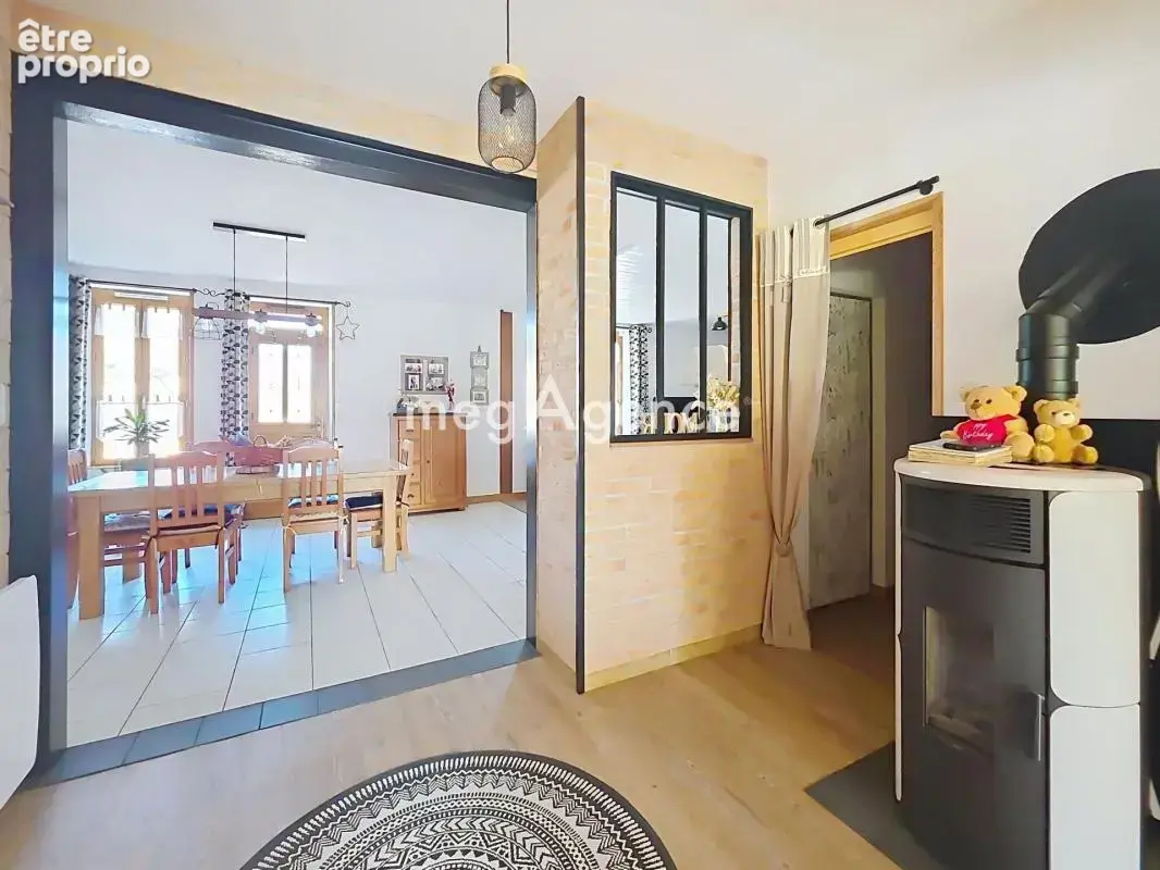 Maison de charme – Beaux volumes, 3 chambres et jardin - photo 7
