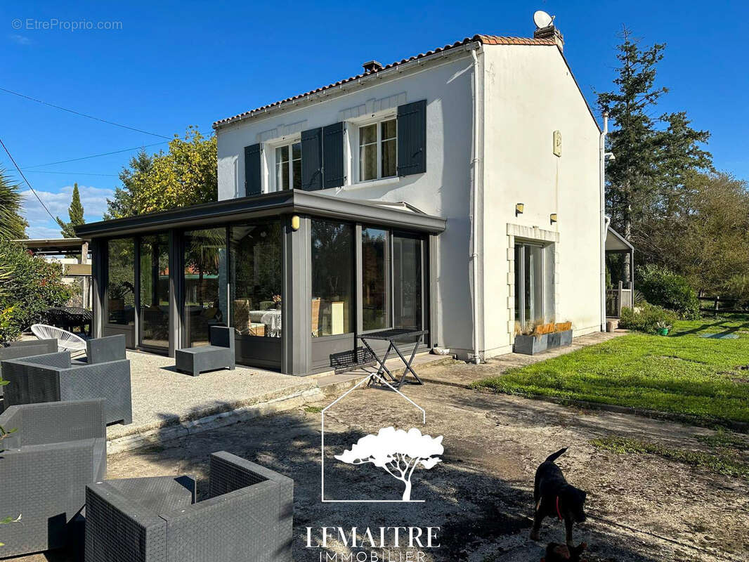 Maison à LES MATHES