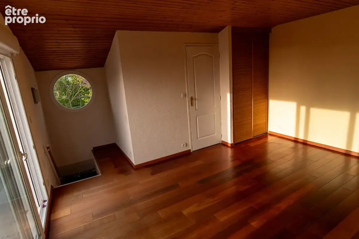Maison d'architecte des années 70/80  - à 300 m de la mer ? 914 m² de terrain ? aperçu mer - photo 10