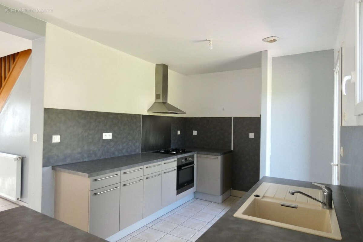 Maison à LA FERRIERE-SUR-RISLE