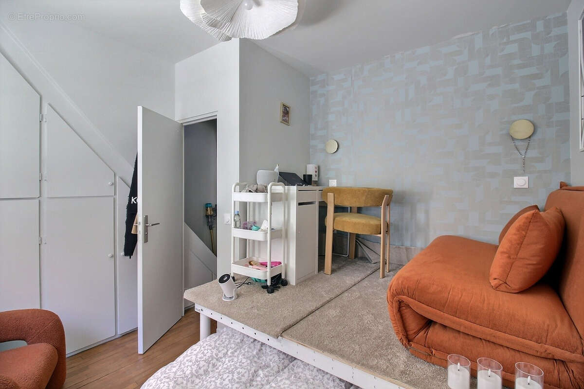 Appartement à PARIS-14E