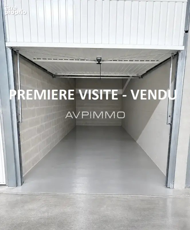 Photo Parking à Saint-Cyr-Sur-Mer au prix de 35 000€
