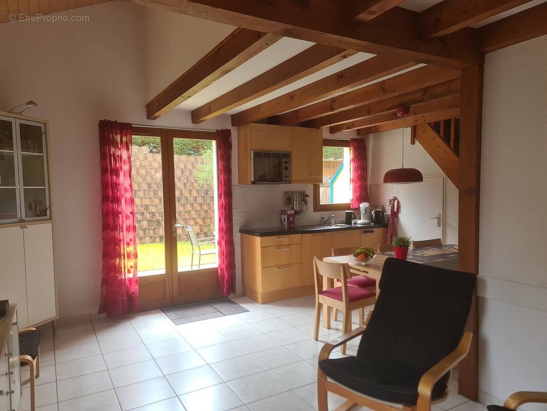 Maison à SAINT-JULIEN-EN-BORN