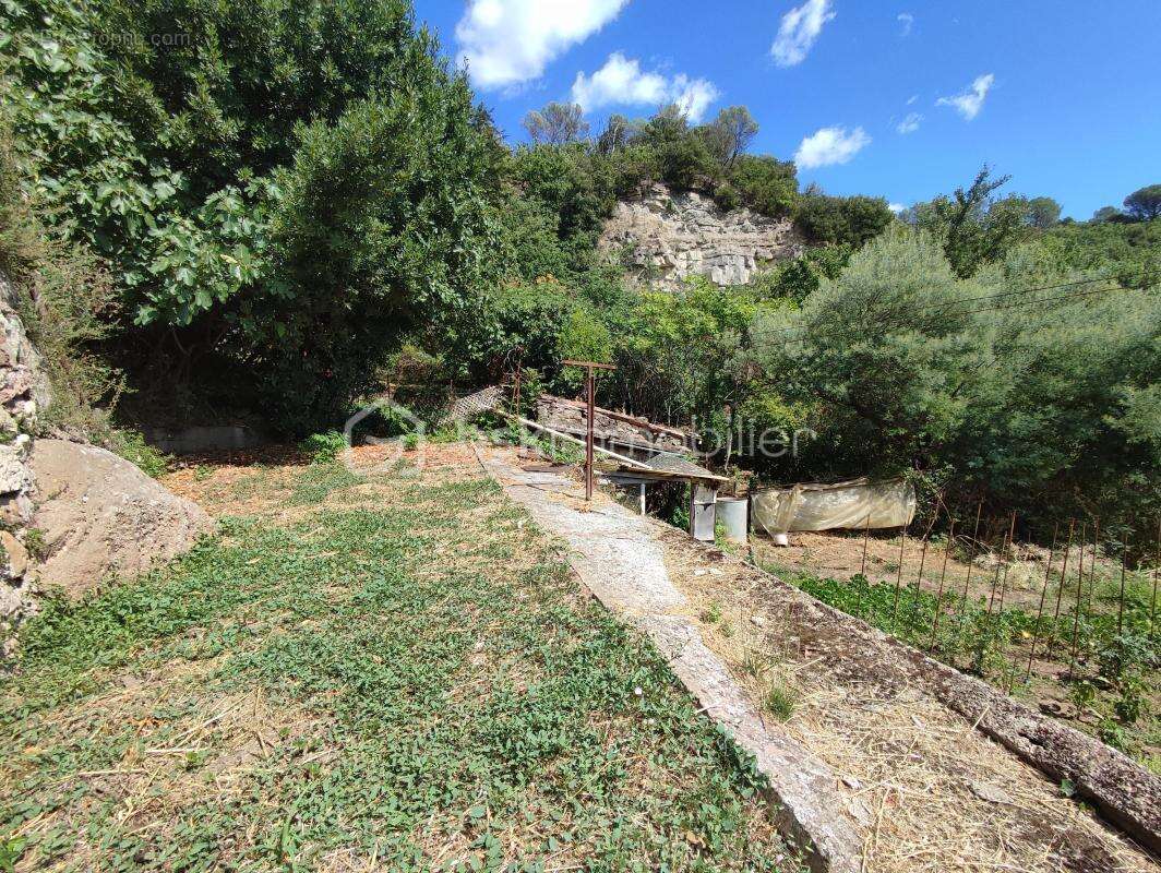 Appartement à LAMALOU-LES-BAINS