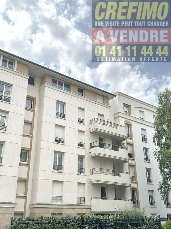 Appartement à COURBEVOIE