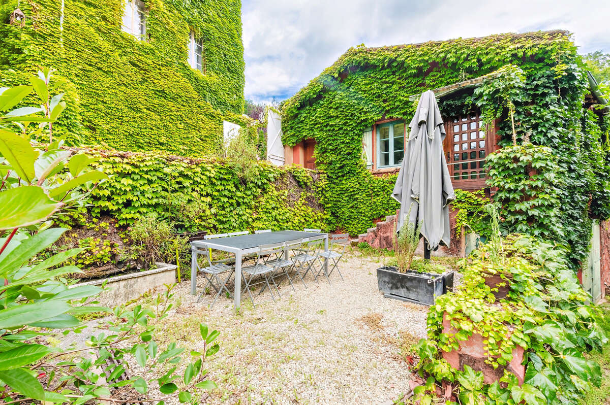 Maison à BRULLIOLES