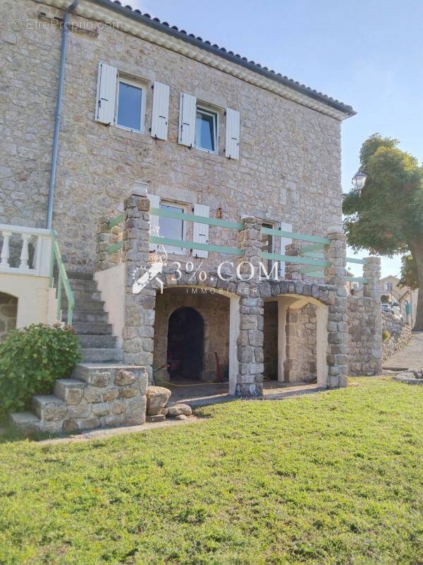 Maison à GLUIRAS