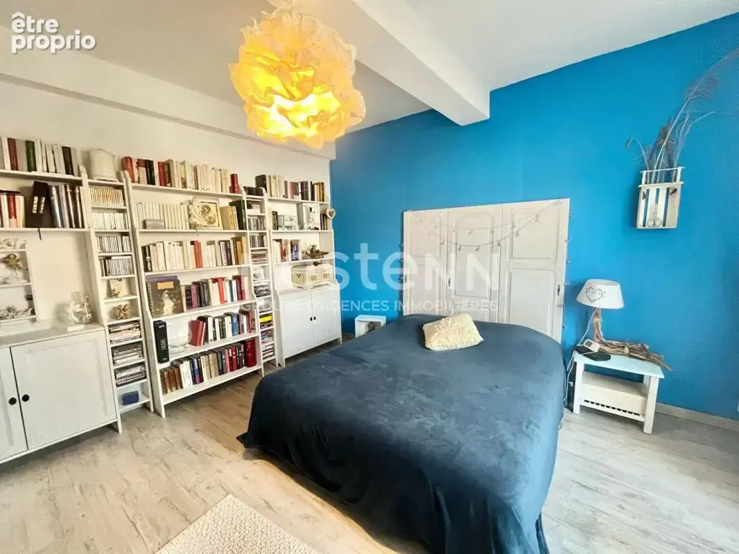 Maison de ville de 209 m² avec cinq chambres cour atelier et toiture rénovée au coeur dun village du Minervois - photo 7
