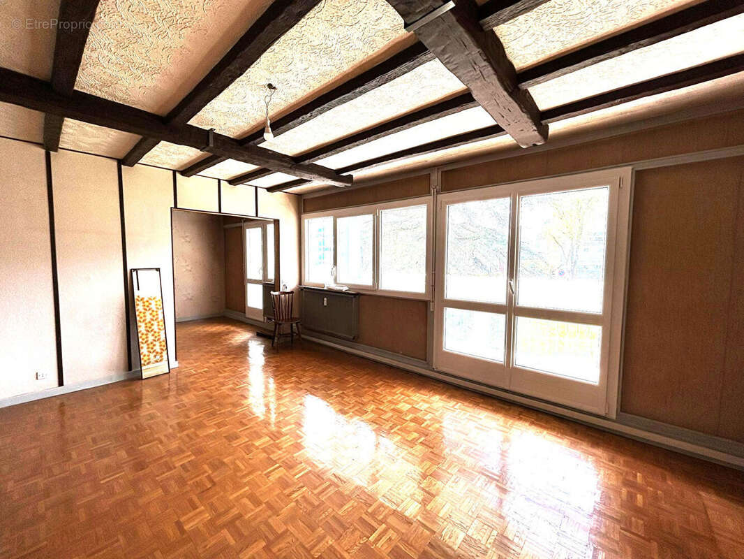 Appartement à OULLINS