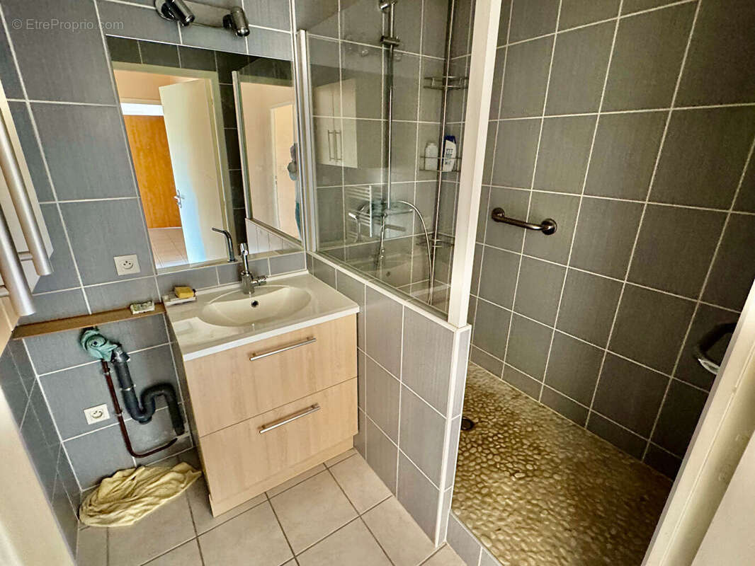 CLERMONT-FERRAND / Secteur La Glacière appartement à vendre T3 avec Garage et Terrasse ! - photo 8