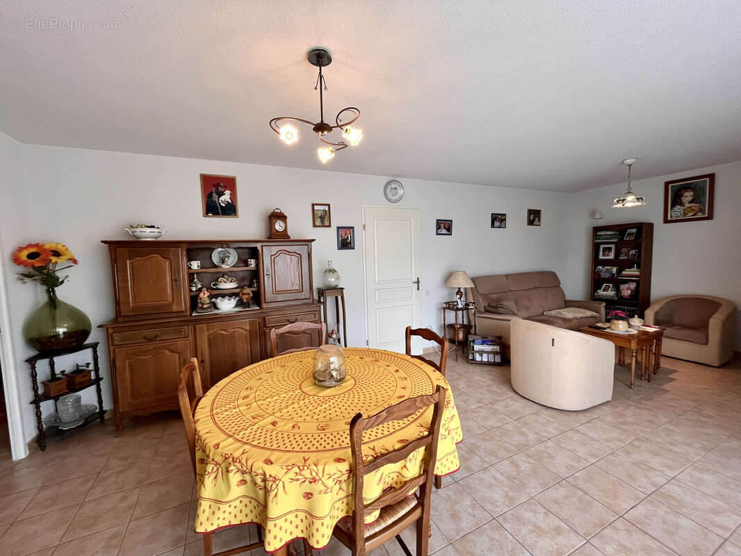 Appartement à VILLEGLY