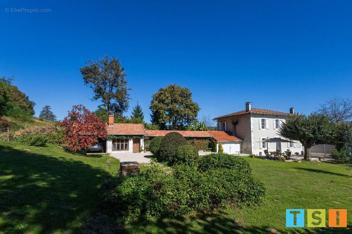 Maison à MAZERES-SUR-SALAT