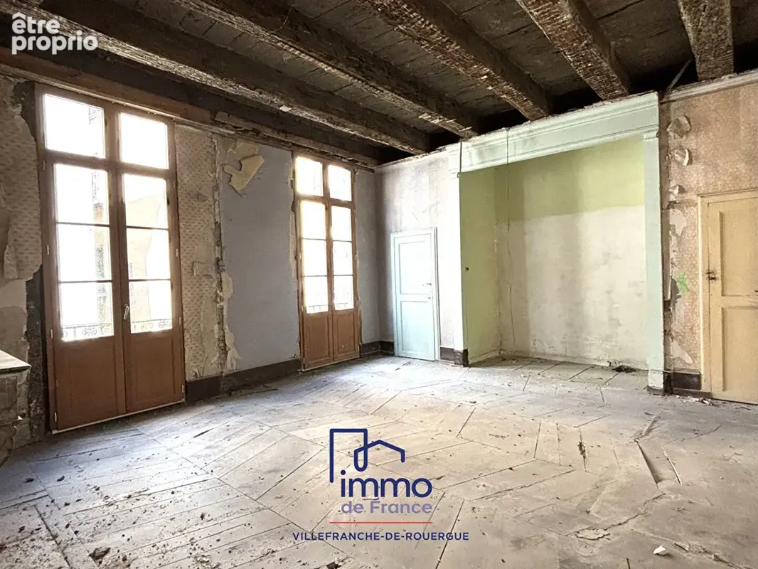 Immeuble de 280 m² avec local commercial et caves - photo 4