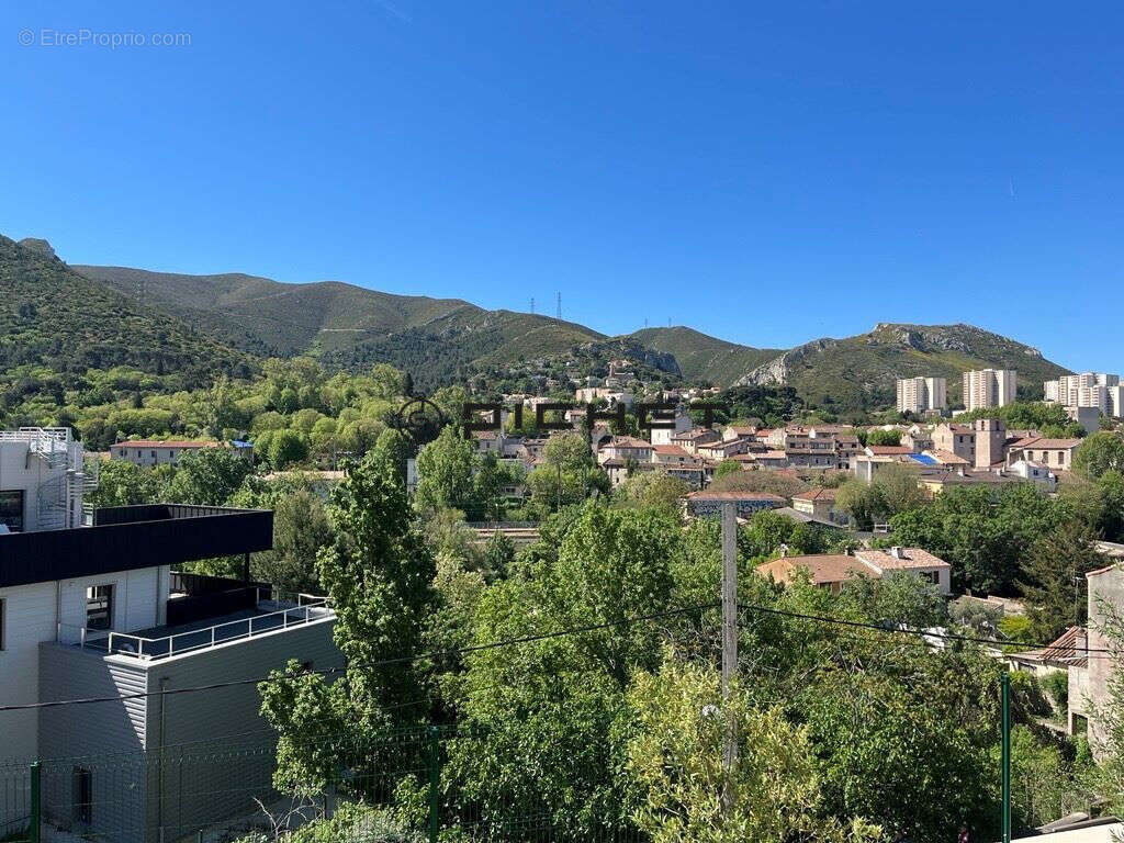 Appartement à MARSEILLE-14E