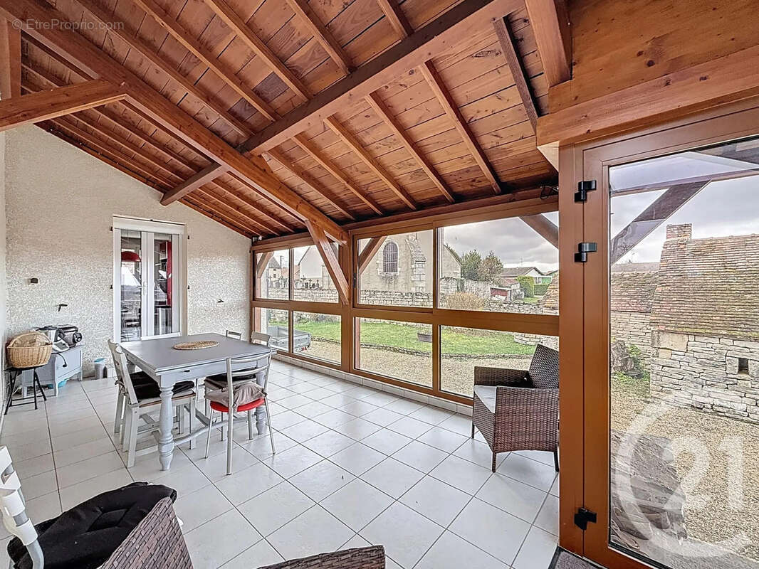 Maison à RUFFEY-LES-ECHIREY