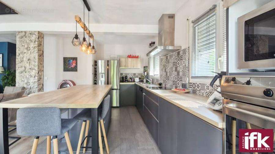 Sundhoffen : Maison de 150m² avec 4 chambres et piscine - photo 4
